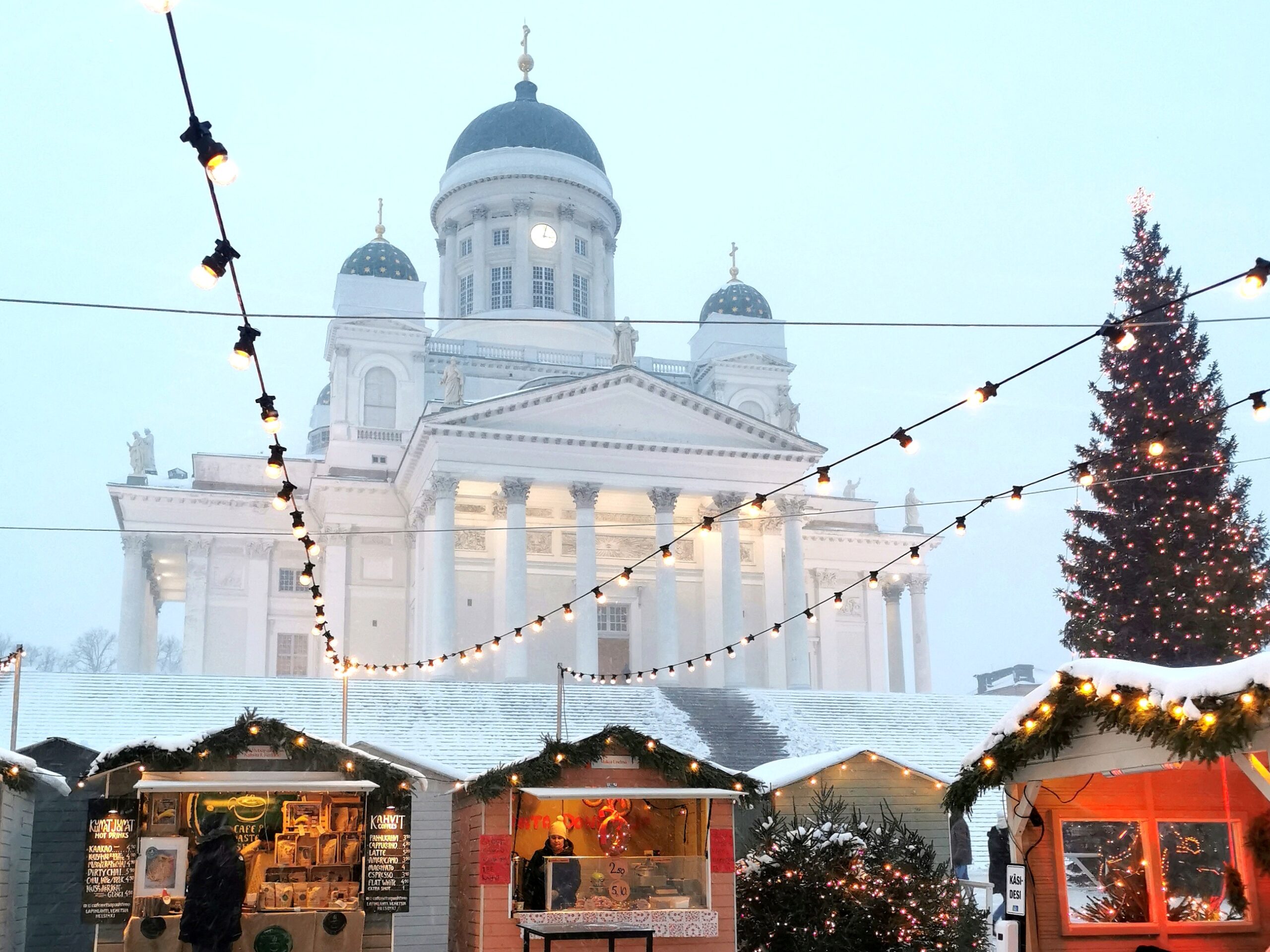 Helsinki Christmas Market with the church